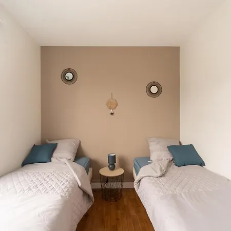 L'auguste Apartment Tours